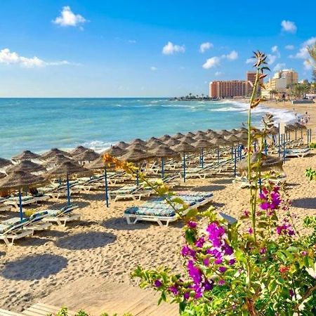 Sea View Studio Apartment Benalmadena Bagian luar foto